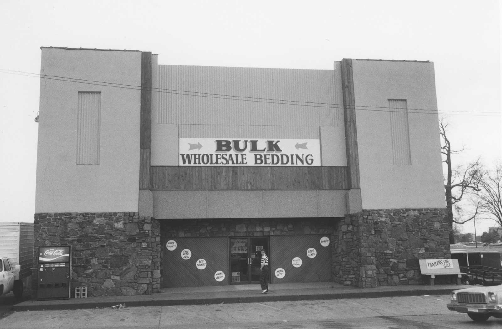 Theaters Photos - Bulk Wholesale Bedding
