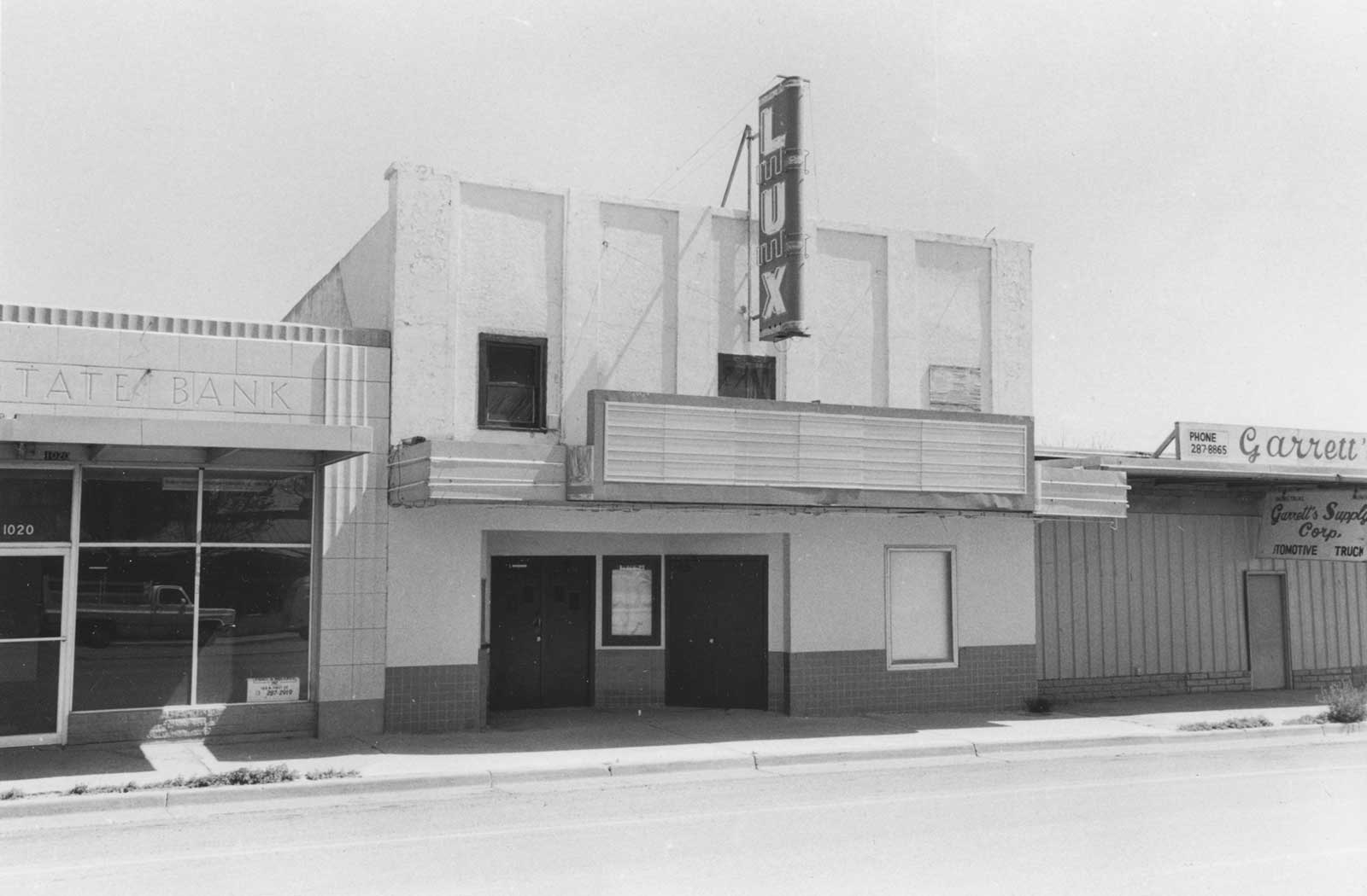 Theaters Photos - Lux