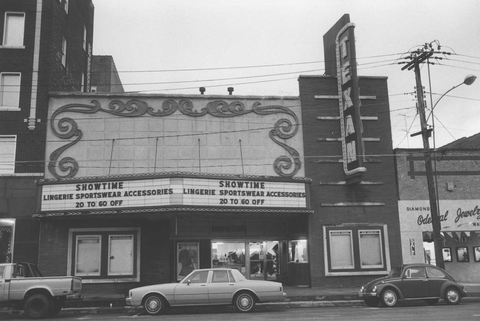 Theaters Photos - Texan