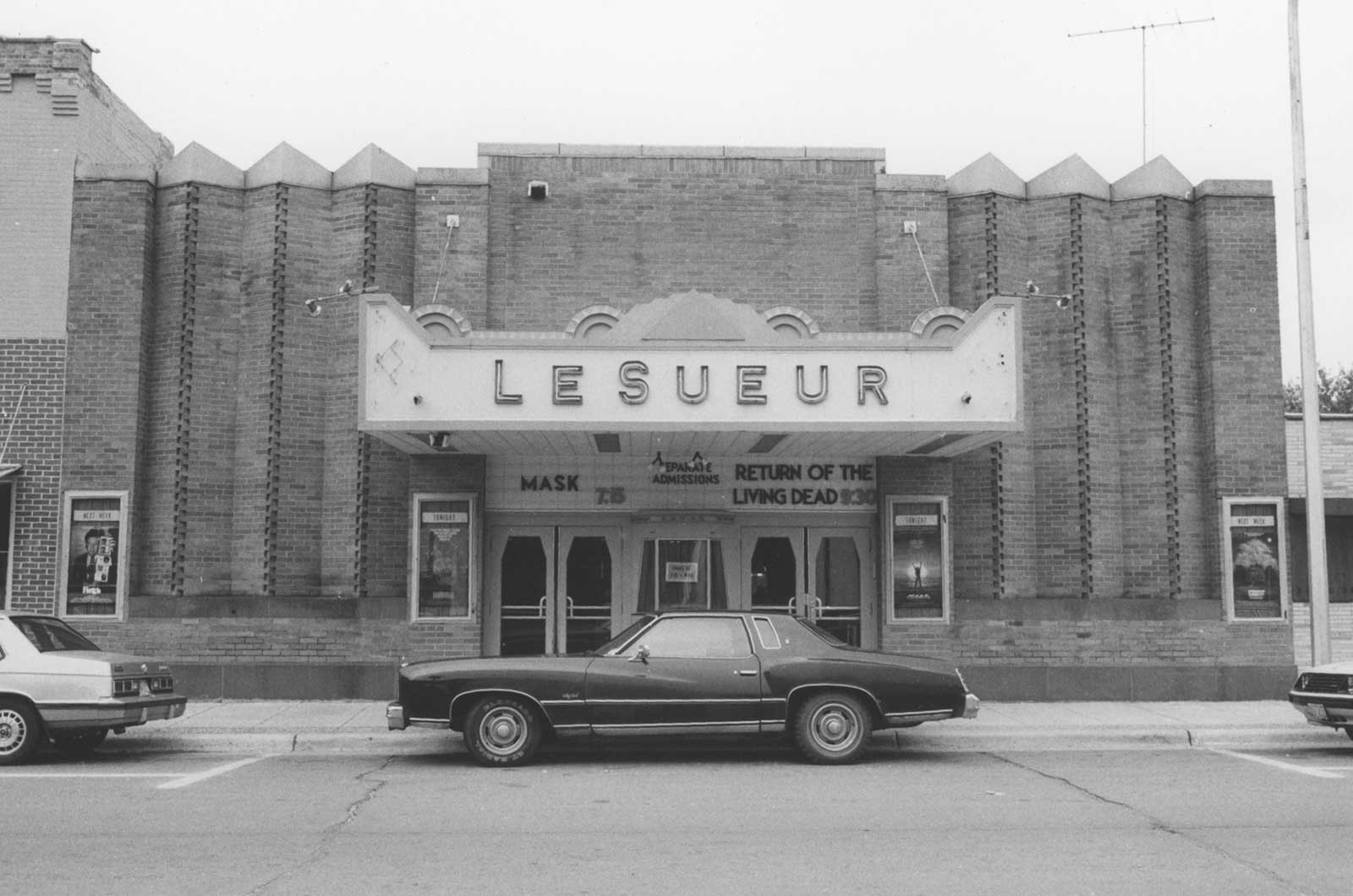 Le Sueur, Le Sueur MN Midwest Theater Photo Collection - Le Sueur