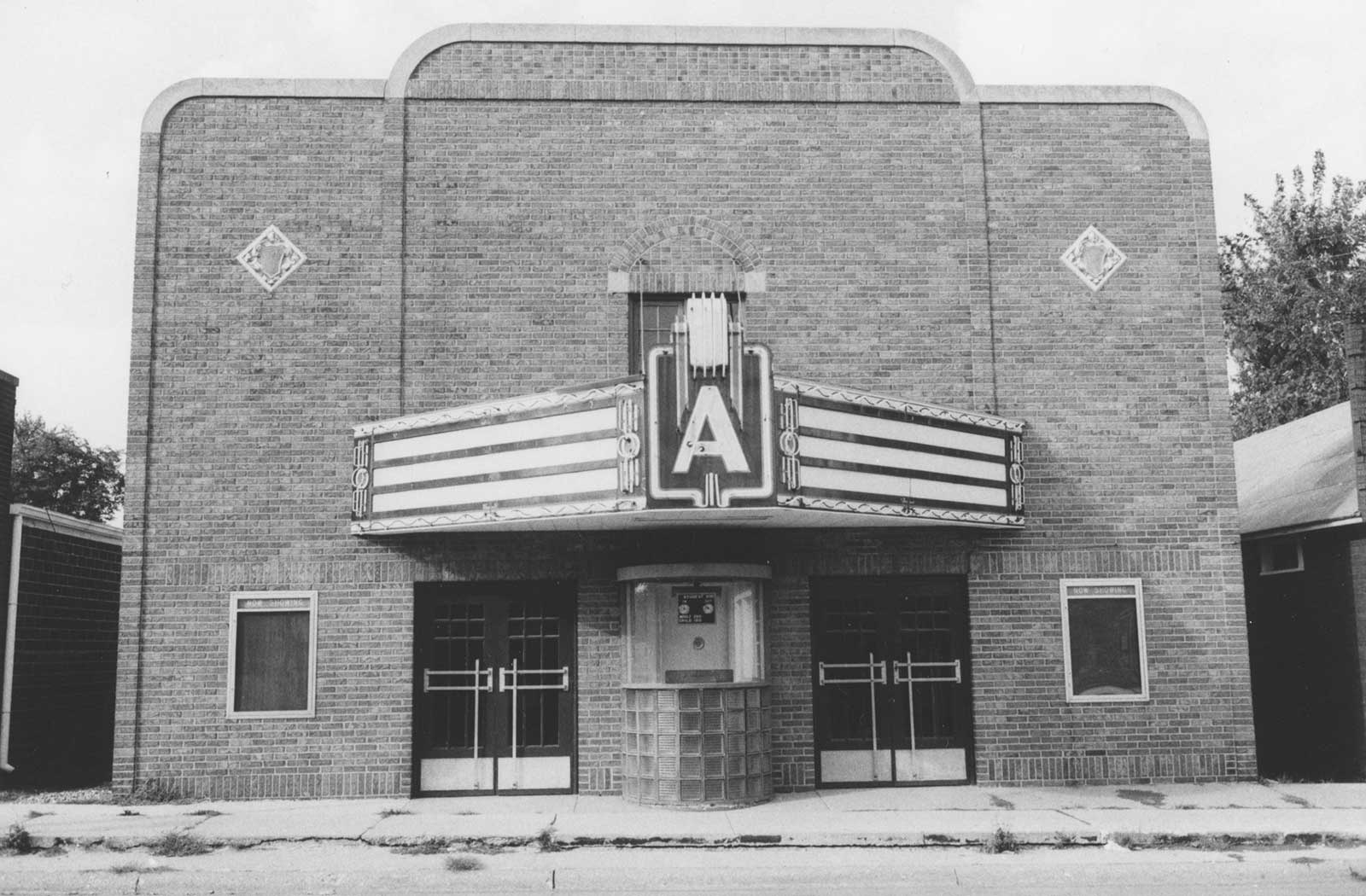 Avon, Breese IL Midwest Theater Photo Collection - Avon