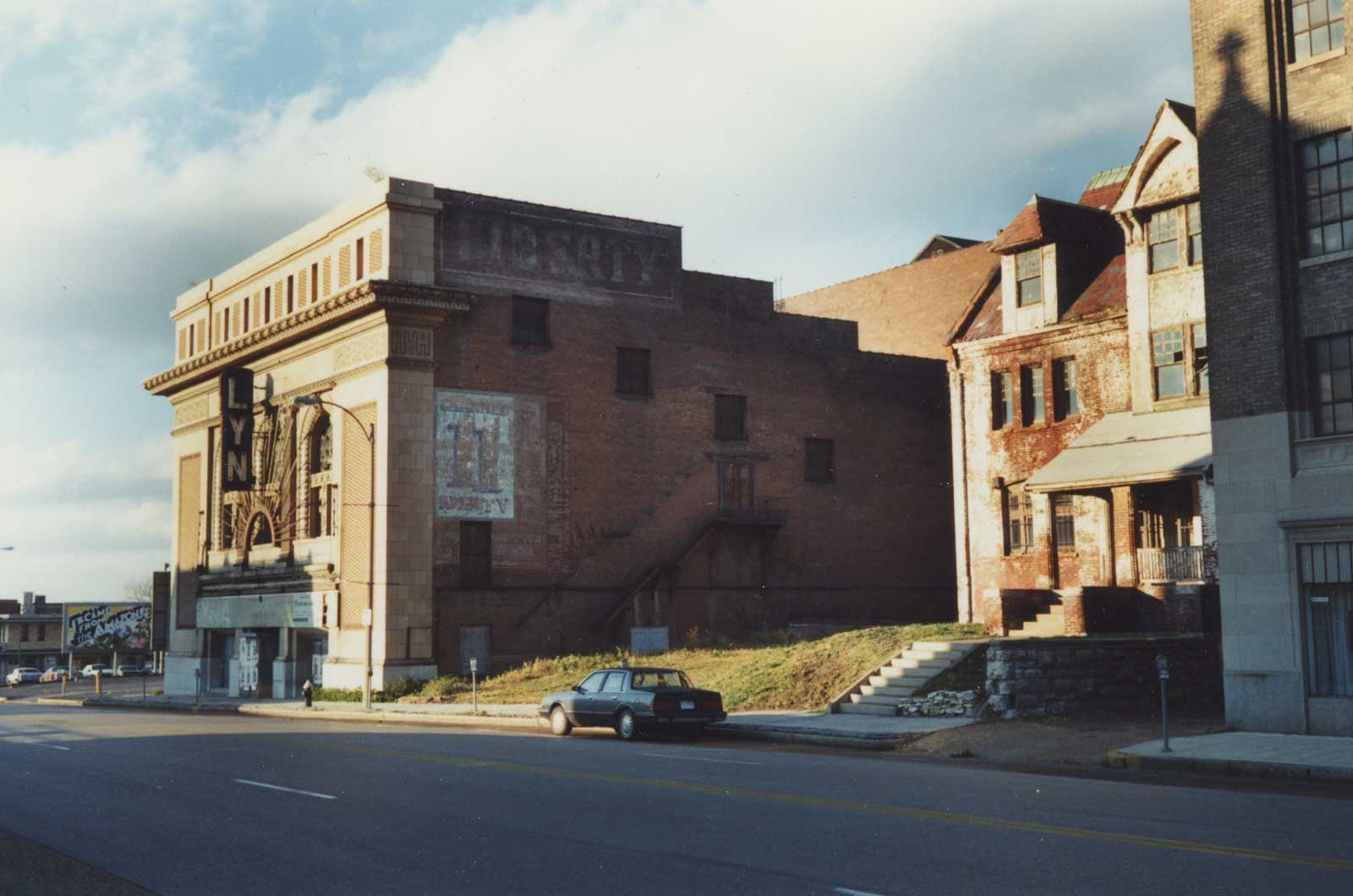 Lyn, St. Louis MO Midwest Theater Photo Collection - Lyn
