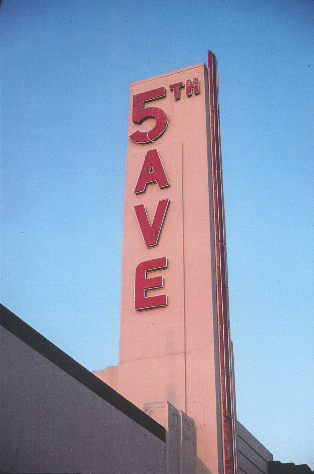 5h Ave, Los Angeles CA 5h Ave, Los Angeles CA